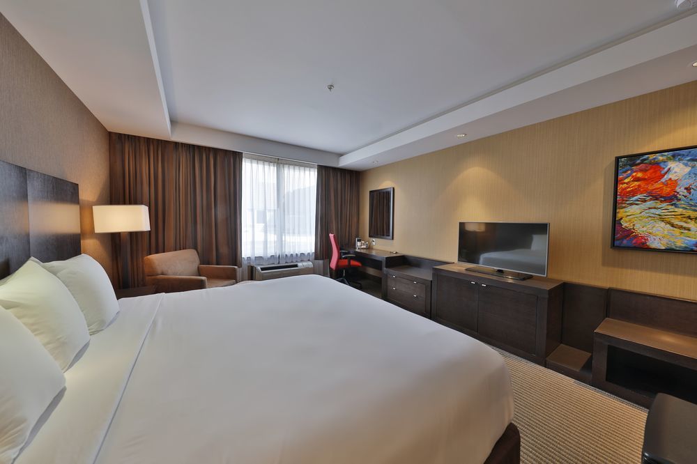 Edmonton Hotel & Convention Center Едмонтон Екстер'єр фото