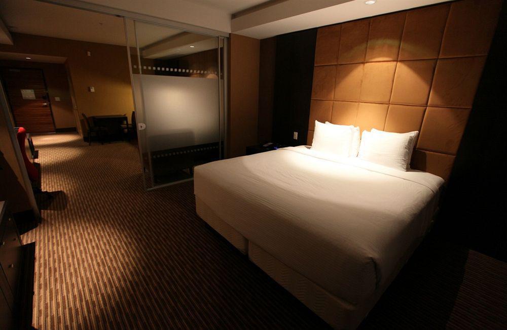 Edmonton Hotel & Convention Center Едмонтон Номер фото